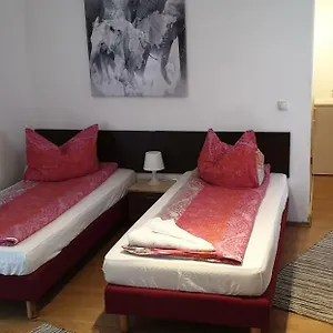Apartmenthaus Beim Lkh I Free Parking I Self Check-in Penzion