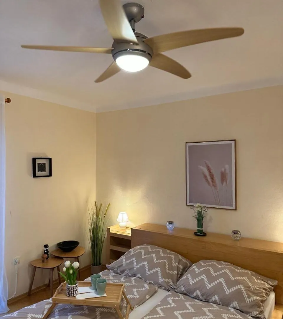 Gaestehaus Anna Top 1 Graz Apartment